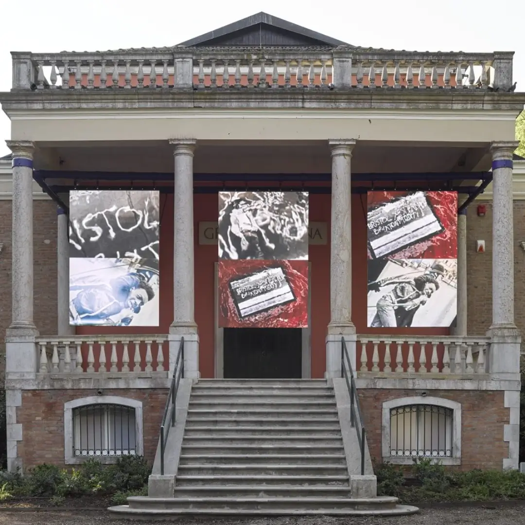 Venice-Biennale-Art-Exhibit-Case-Study-4-1080x1080-1